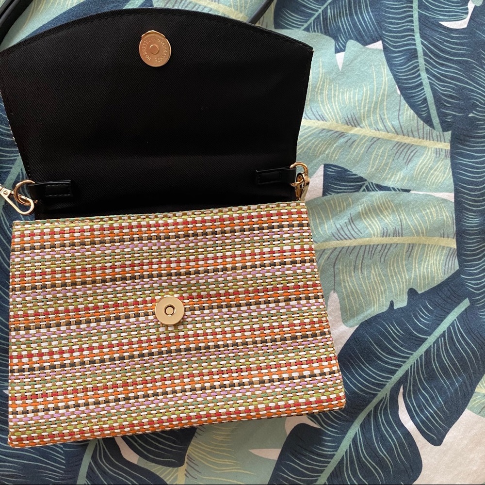 Woven-Pattern Purse - Picture 5 of 7